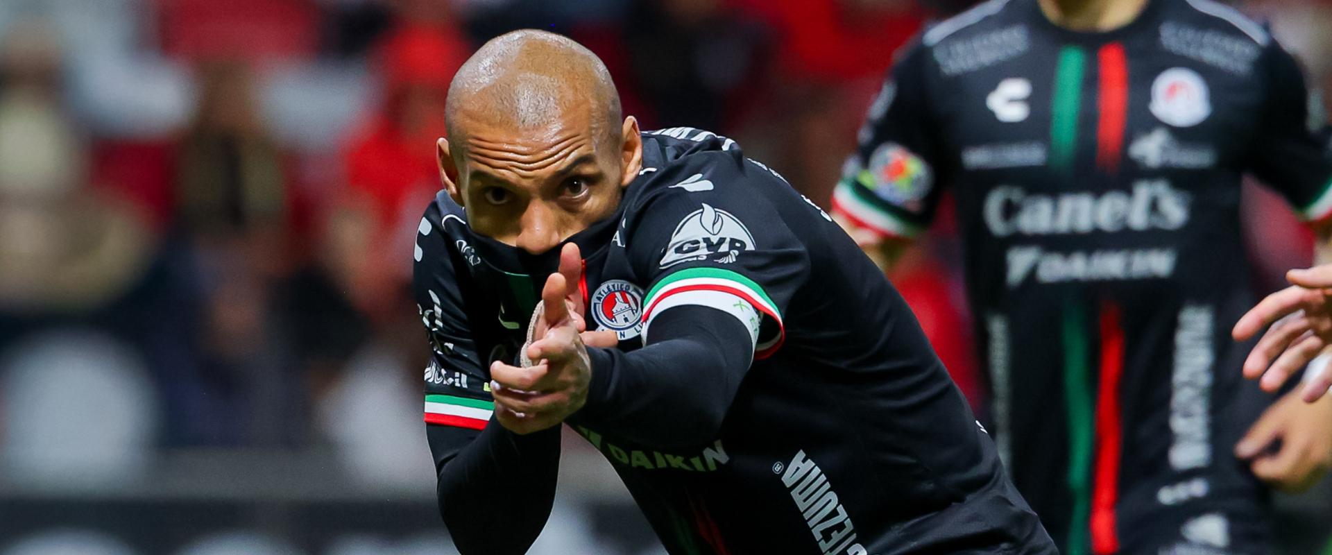 João Pedro igualó su marca goleadora en la Liga MX